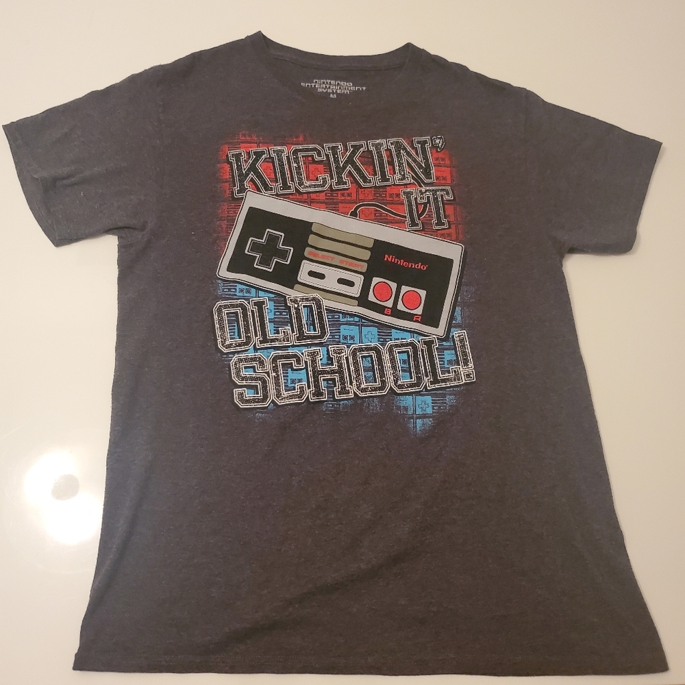 Nintendo Home Entertainment T Shirt Gray Men's Size Medium, Retro Graphic Tee.